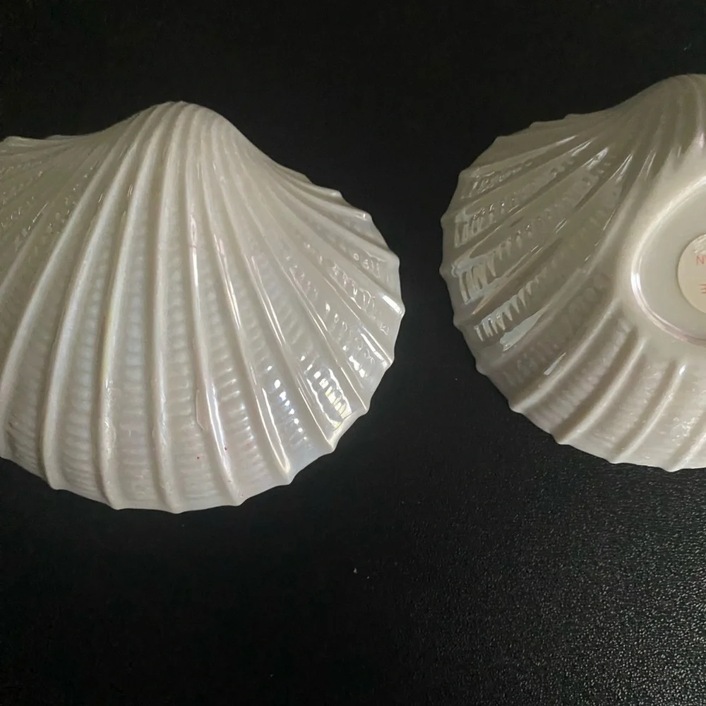 Vintage Ceramic Iridescent 4” Mini Shell-Shaped Scalloped Candle Holder